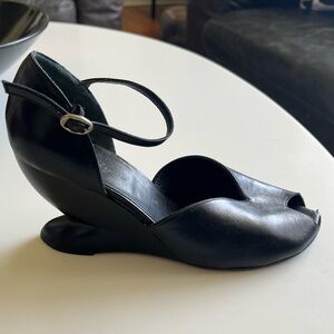 Robert Clergerie Vintage Ankle strap peeptoe Wedge Heels. 9 1/2